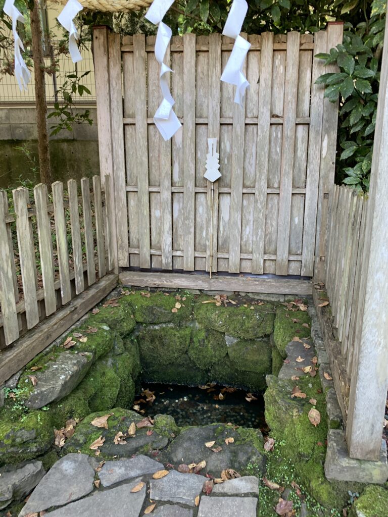 金蛇水神社